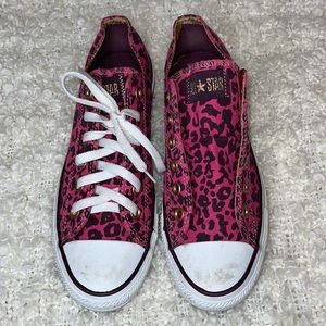 converse leopard print pink